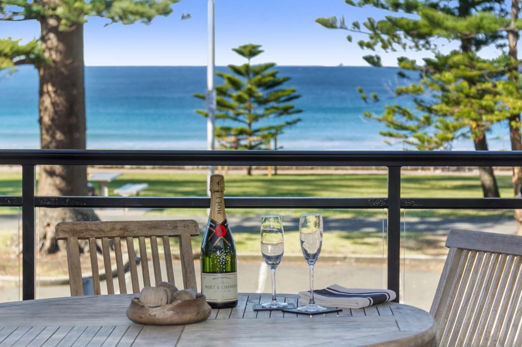 Beachfront On Golden Mile Sydney Exterior photo